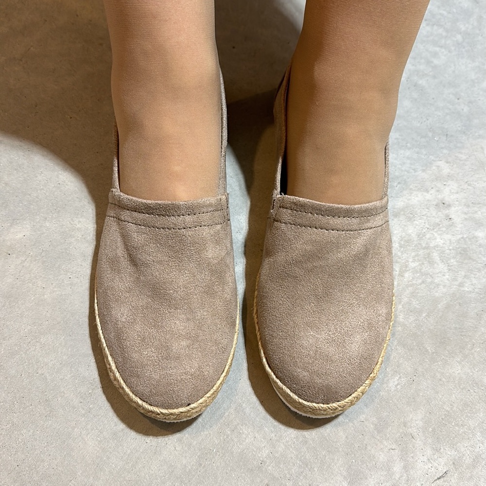 🥿🥿 NEW Soda Shoes Taupe Seanna Flats Size 8.5 New in Box Style # Booth-S - Picture 2 of 9